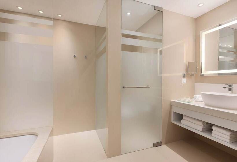 Quarto Deluxe com Balcão, Pine Cliffs Hotel, A Luxury Collection Resort