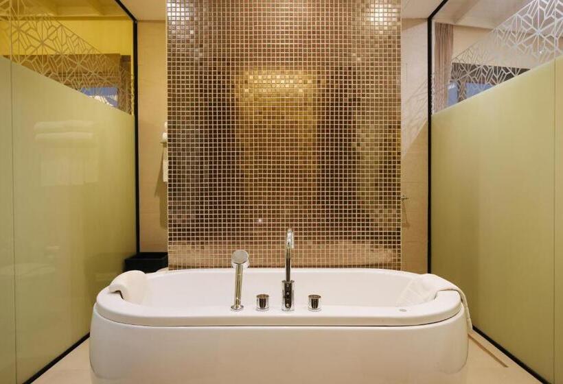 اتاق پرمیوم, De Chai Colonial Hotel & Spa   Sha Plus