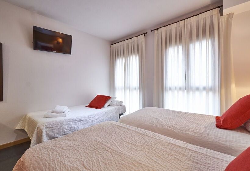 Habitación Triple Estándar, Real De Illescas