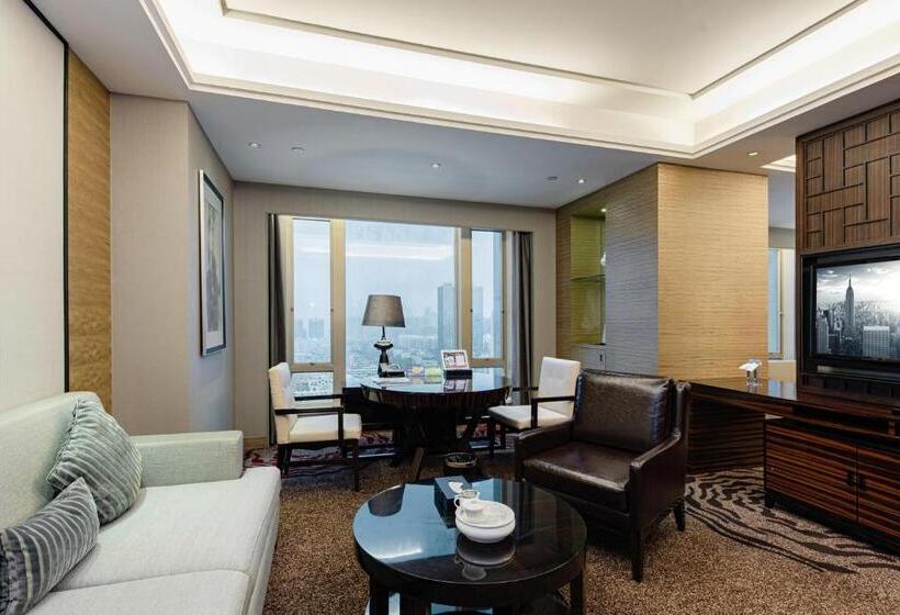 سوییت لوکس, Shenzhen Langyue International