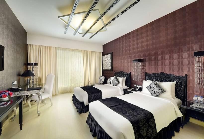 اتاق کلاب, The Zuri Whitefield, Bangalore
