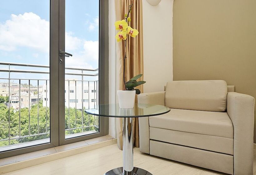 חדר דלוקס, Ruth Daniel Residence