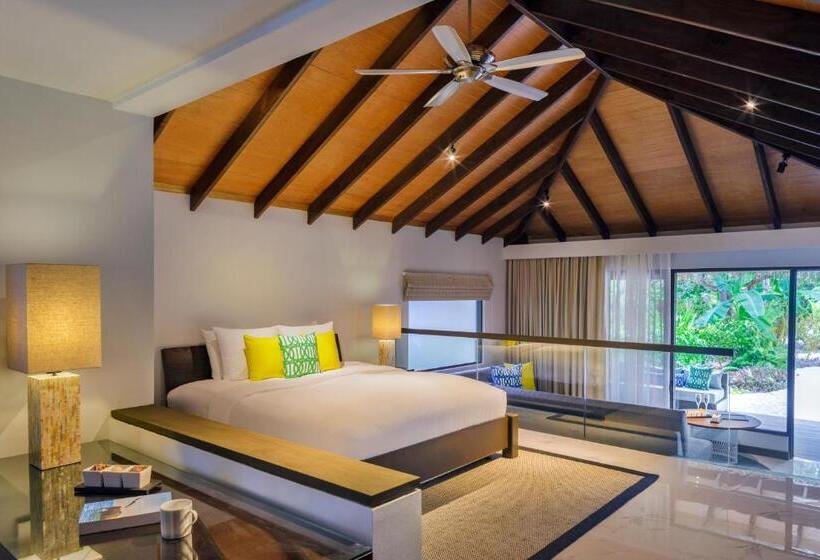 ویلای 2 خوابه, Velassaru Maldives
