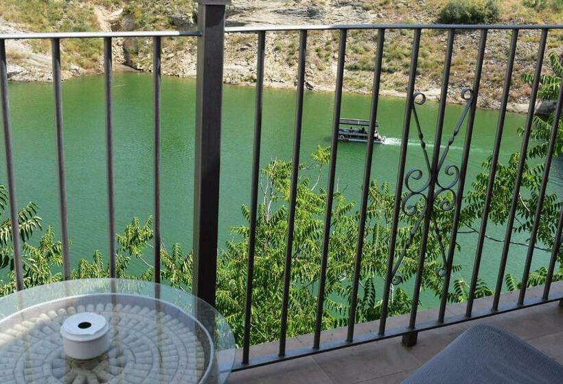 اتاق استاندارد با تراس, Iznájar Suites