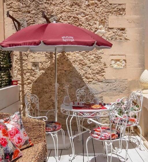 Apartamento Superior 1 Dormitório, à Marchisa  Noto