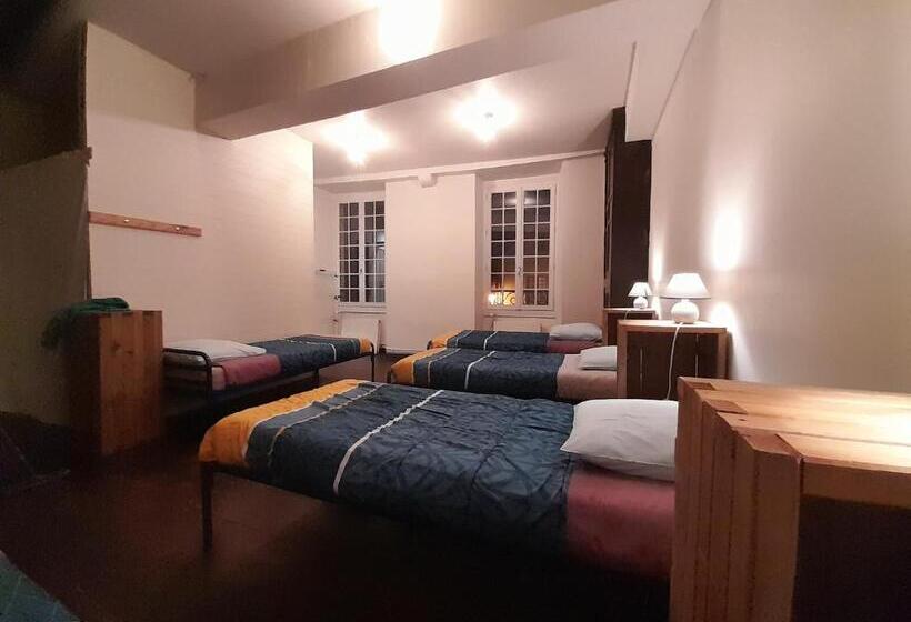 Кровать в Общей Комнате, Chambres D Hôtes L Oustal