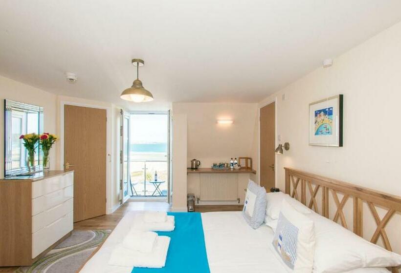 חדר סטנדרט נוף לים עם מרפסת, The Penellen Guest Accommodation Room Only