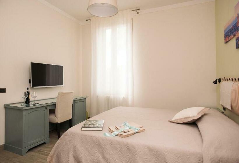 Номер Стандарт, Florence Shabby Chic Home