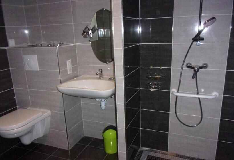 Номер Стандарт Адаптированный для Инвалидов, Chambre D Hôtes Le Cascadou