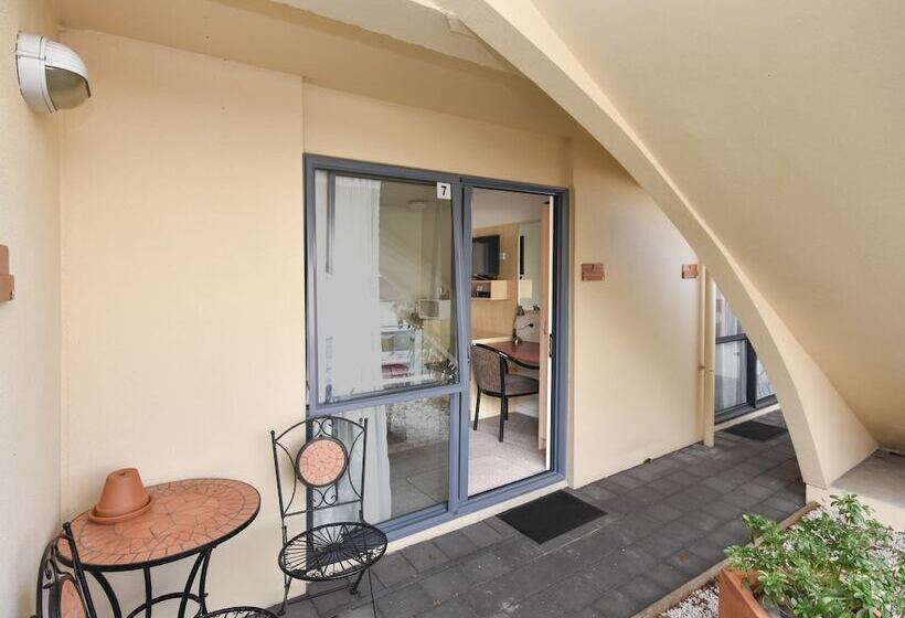 Студия Стандарт, Bella Vista Motel Dunedin