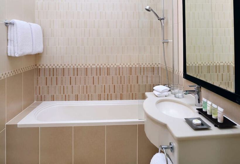 Номер Deluxe, Al Hamra Residence