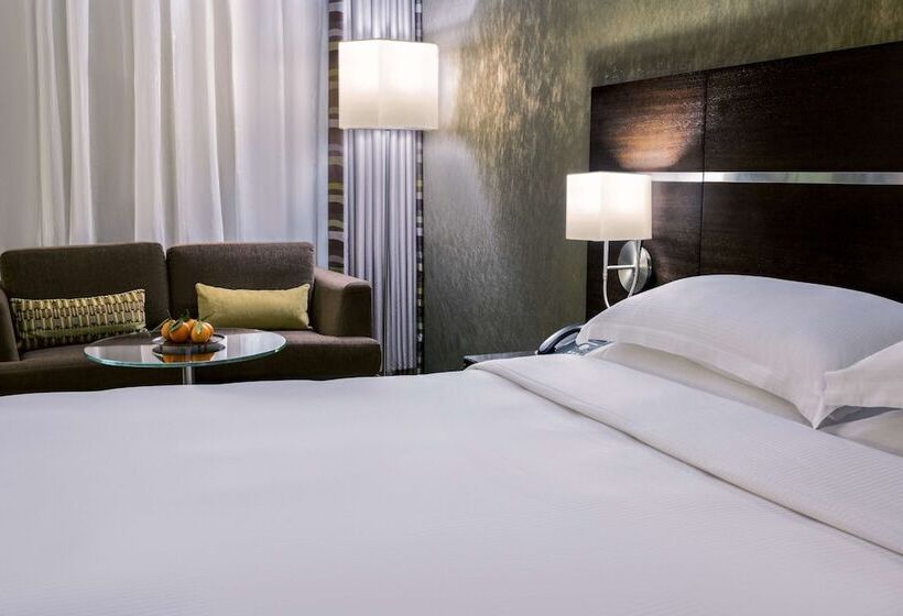 غرفة كلوب, Hyatt Regency Oryx Doha