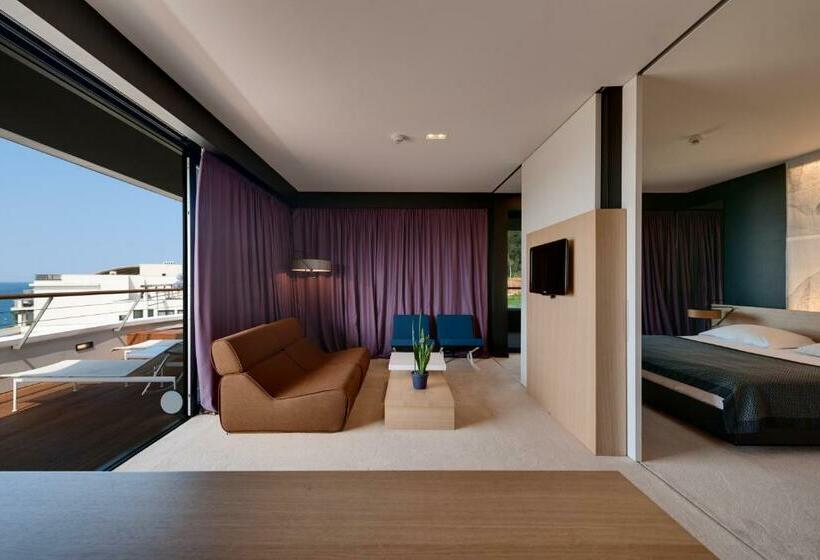 سوییت, Lone Hotel By Maistra Collection