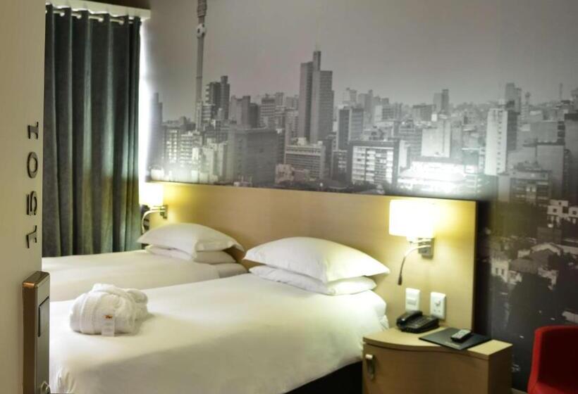 Quarto Estandar, Reef