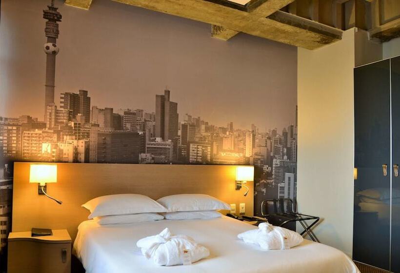 Quarto Estandar, Reef