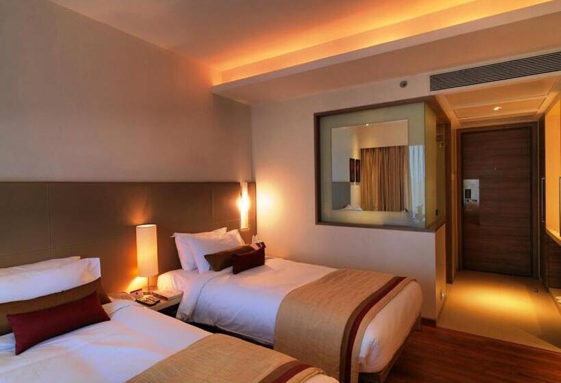 Номер Superior, Spree Shivai Hotel Pimpri