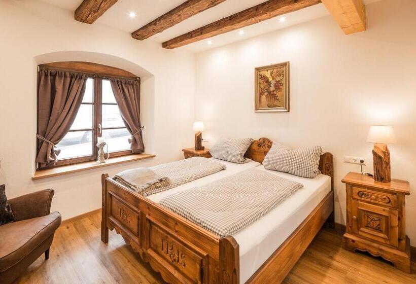 Номер Стандарт, Alte Ritterstube