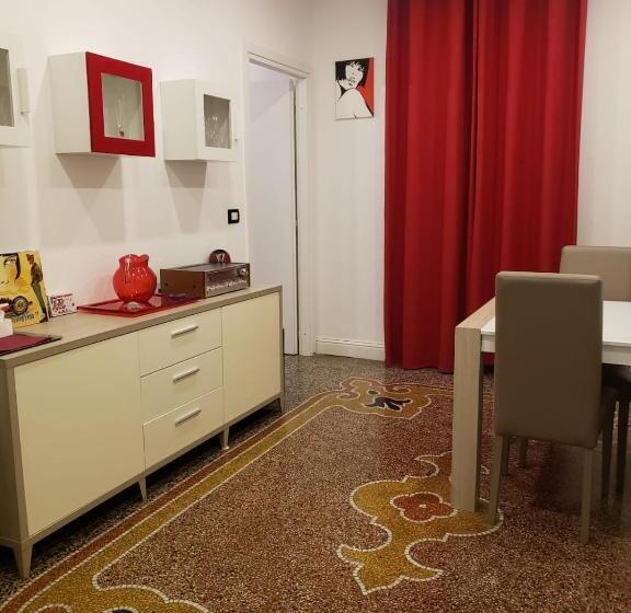 Полулюкс Повышенной Комфортности, Varazze Suite Sauna E Hammam