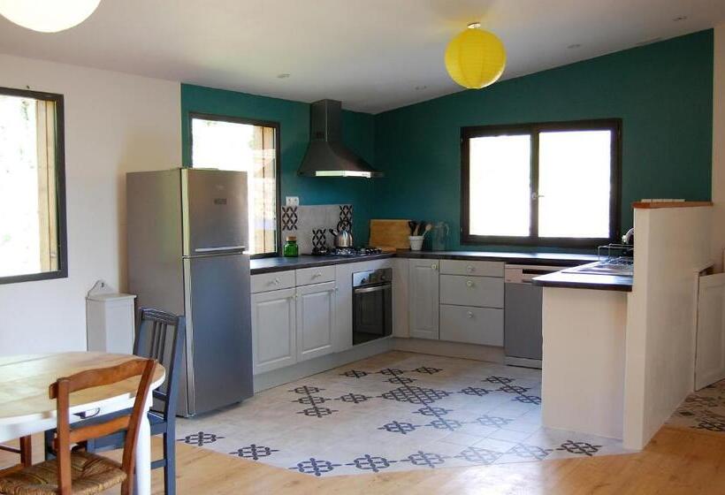 庭の見える１ベッドルームアパートメント, Chambre D Hôte Et Gîte De Cantagrel