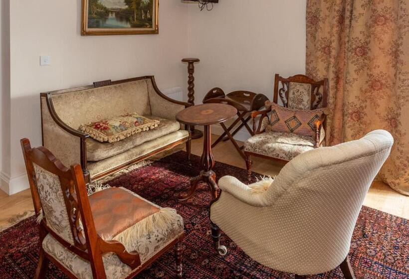 Номер Deluxe Кровать Кинг, The Dales