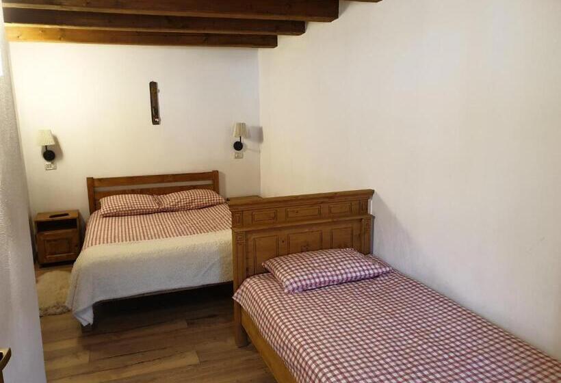 اتاق استاندارد سه نفره, Montana Resort Colibita