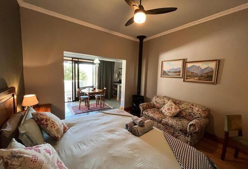 Номер Классика Кровать Кинг, 360on62 Farm Cottages