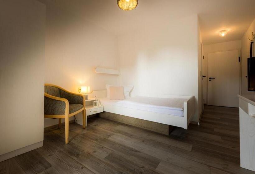 اتاق استاندارد یک تخته با بالکن, Landgasthof Ritter