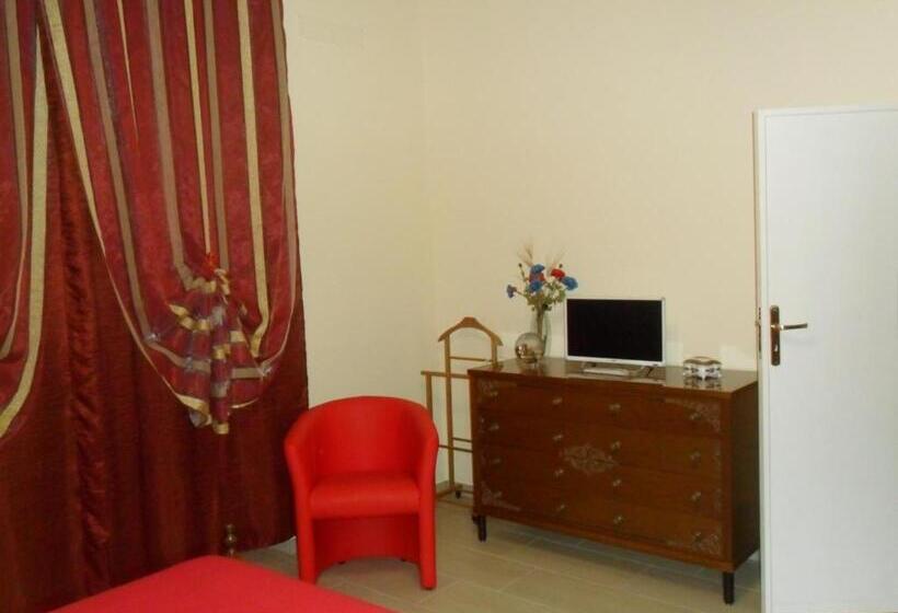 Quarto Standard Banheira Exterior, Angeli