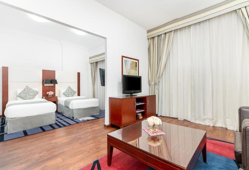 Номер Deluxe, Golden Sands Hotel & Residences