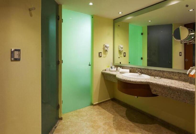 اتاق اجرایی با تخت بزرگ, Holiday Inn Puebla Finsa, An Ihg