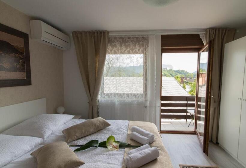 اتاق استاندارد با بالکن, Apartments & Rooms Aleksandra