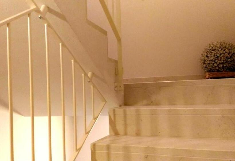اتاق استاندارد, Spagnoi Rooms