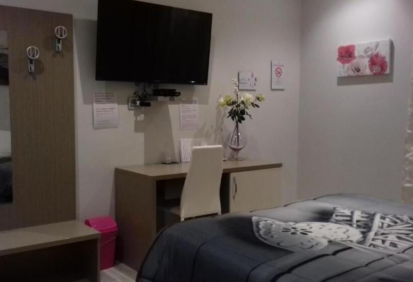 اتاق استاندارد, B&b Tre Passi
