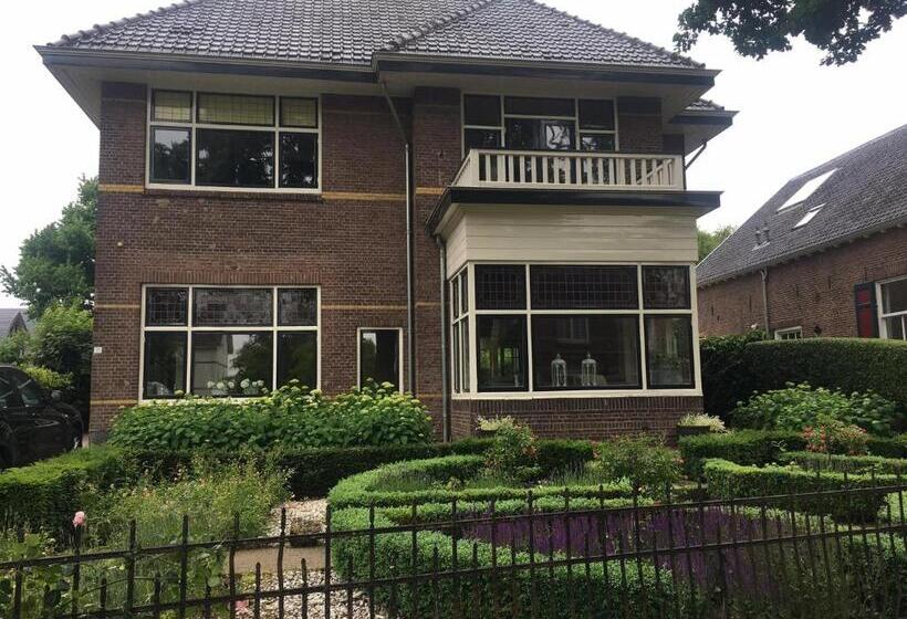 标准间, T Heerenhuys
