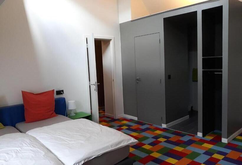 Family Suite, Funkey