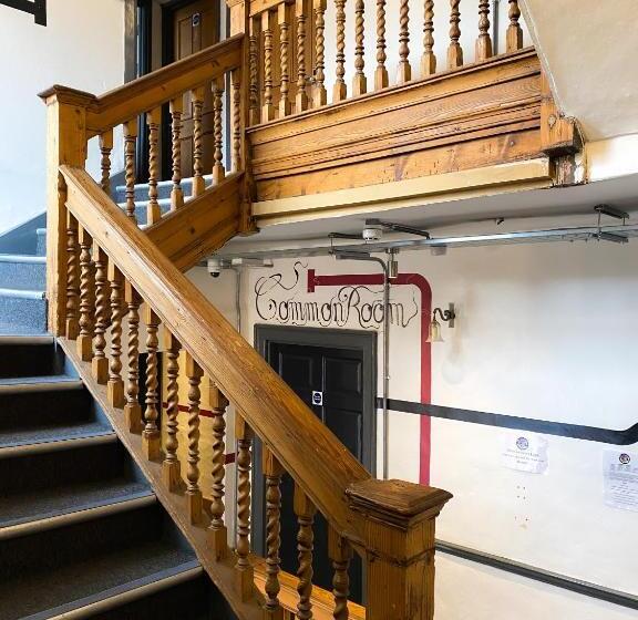 Quarto Estandar, The Full Moon Backpackers