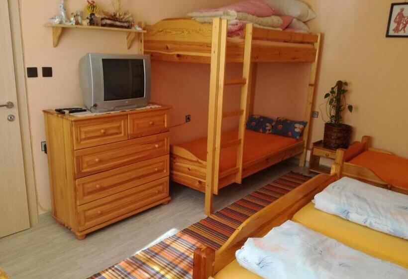 Семейный Полулюкс, Privát U Zdenky