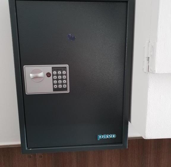 اتاق استاندارد سه نفره, Pension Haus Baron 2 Friedrichsfeld