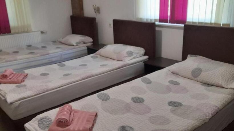 Economy Quadruple Room, Pension Haus Baron 2 Friedrichsfeld