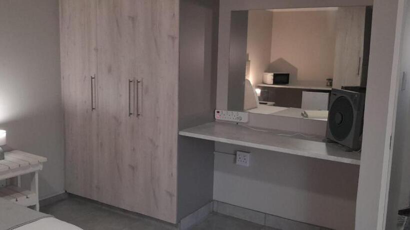 Номер Economy, Kelzane Self Catering