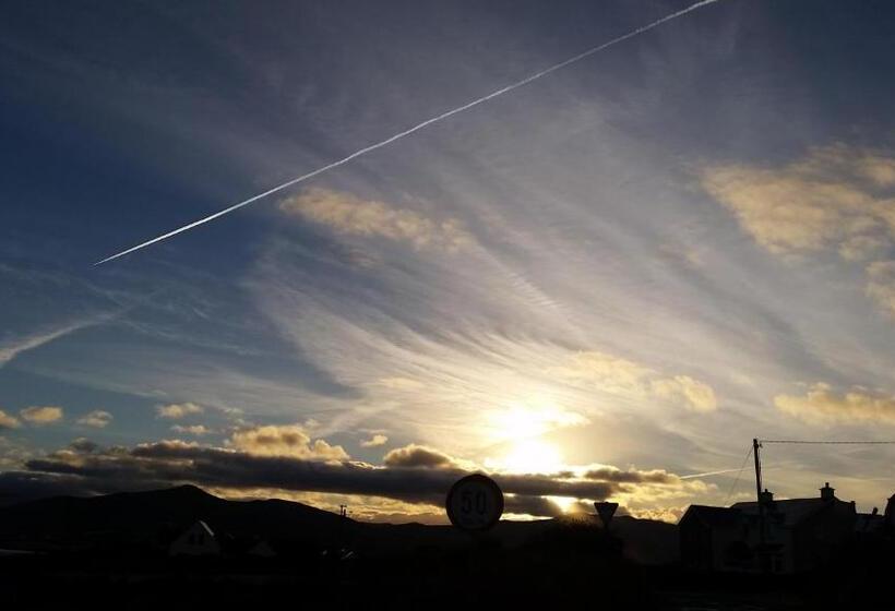 Четырехместный Номер Стандарт Вид на Сад, Horizon View Lodge Bed And Breakfast Glanleam Road Knightstown Valentia Island County Kerry V23 W447