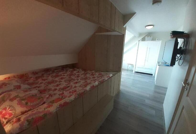 스탠다드 트리플 룸, B&b De Kaagse Boer