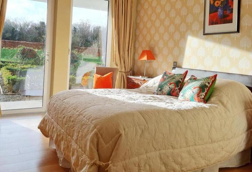 Номер Стандарт Вид на Сад, Hazelwood Country House