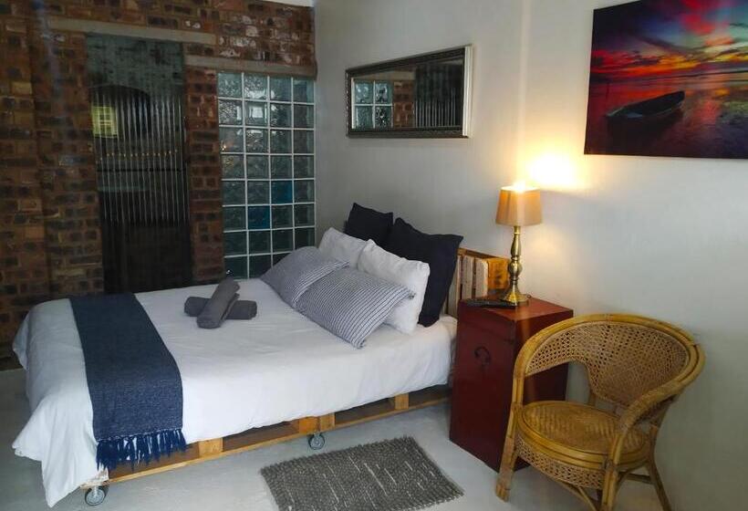 اتاق اکونومی, Cottage Guesthouse