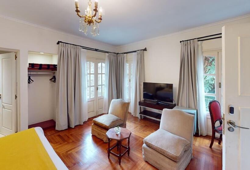 سوییت با چشم‌انداز باغ, Bens L Hôtel Palermo