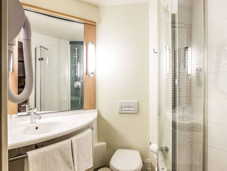 Номер Стандарт, Ibis Constantine