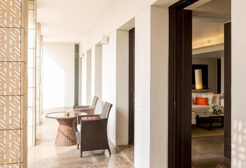 스탠다드 테라스 룸, The Lodhi – A Member Of The Leading Hotels Of The World