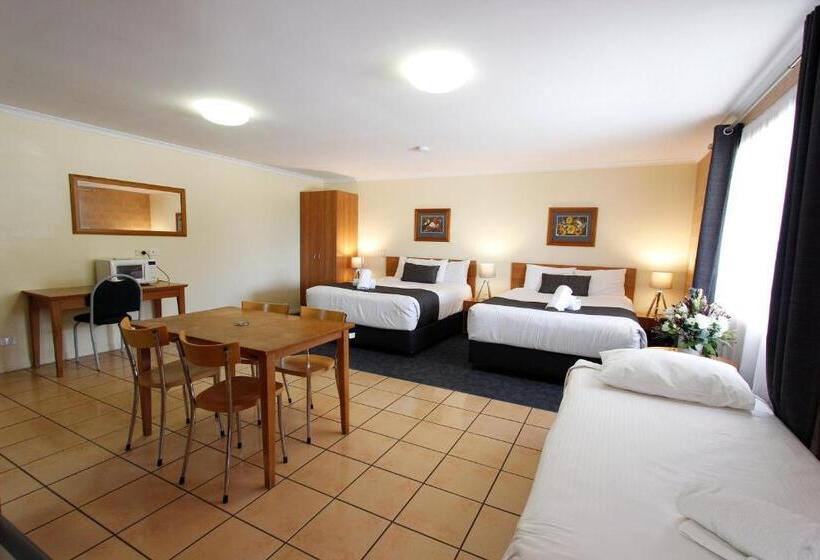استودیو خانوادگی, Windmill Motel & Events Centre