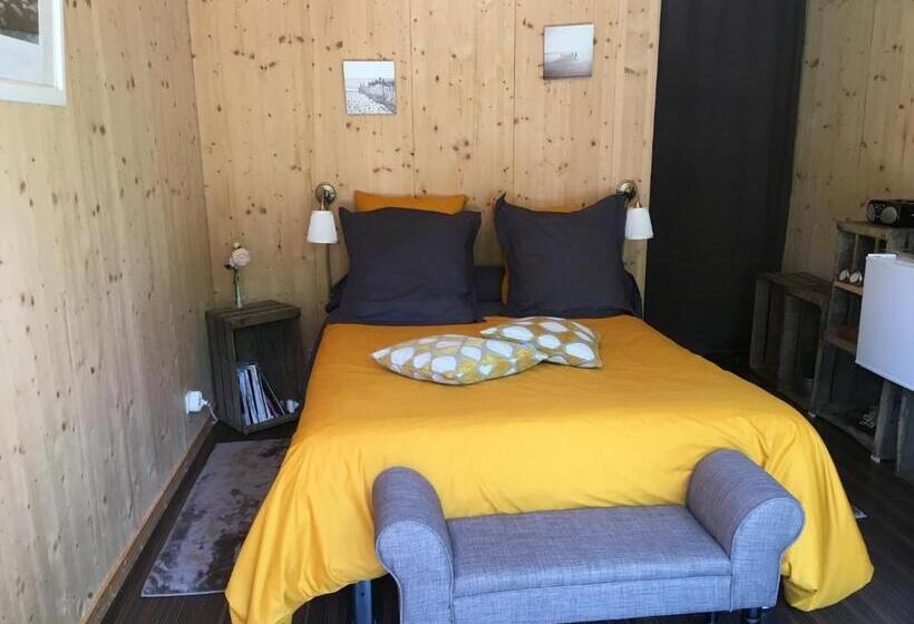 Номер Стандарт Вид на Сад, Chambre D Hôte Maison De L Amitié