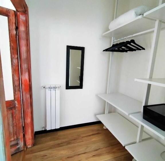 Quarto Familiar, Corte Del Fuin